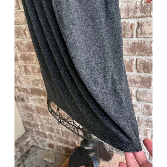 Carmen Marc Valvo Tunic Top Sz L Gray Sleeveless Black Embellished Souta… - Picture 11 of 12